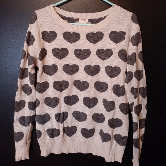 Mossimo Supply Co. Sweaters - Grey Heart Sweater (Large)